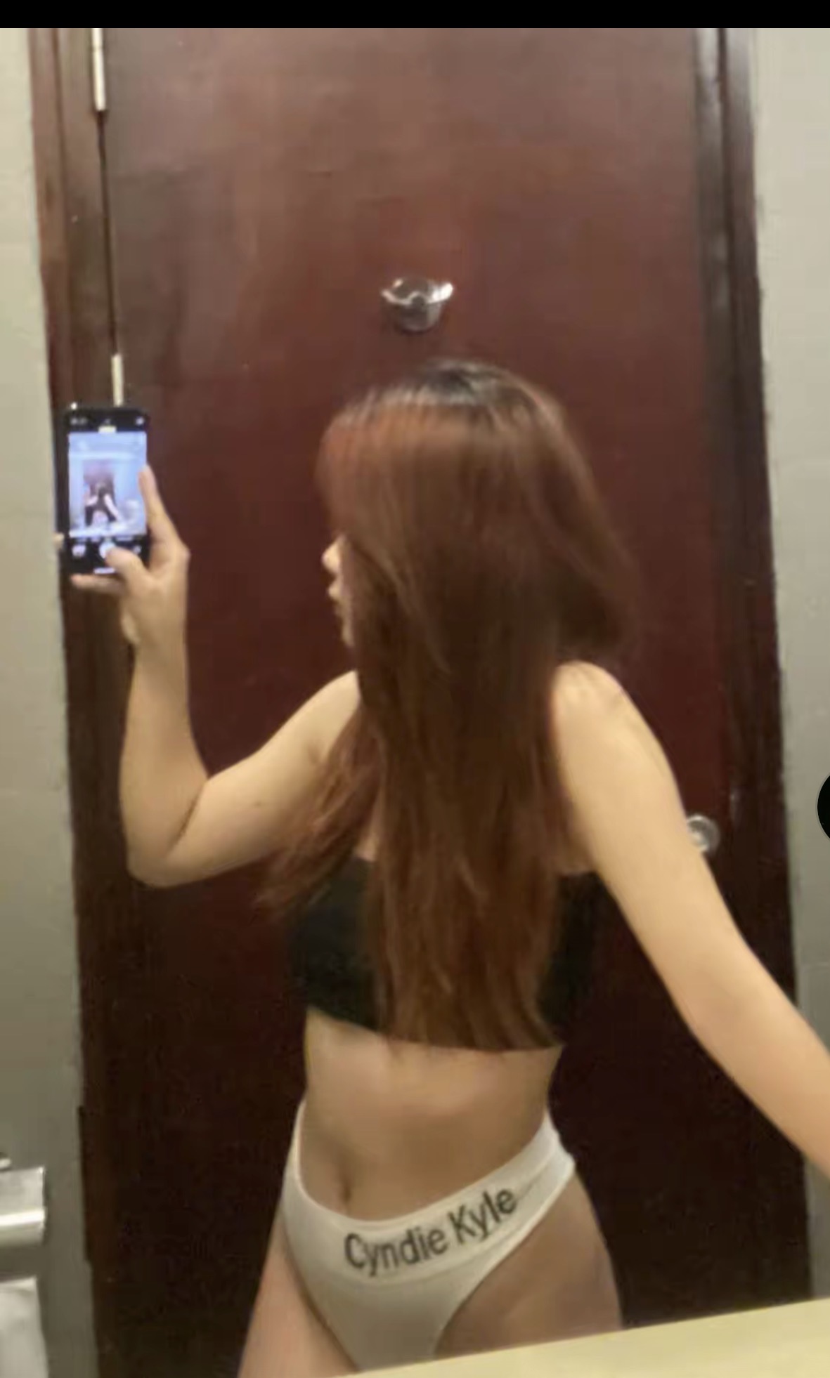 648869-f5c8d6bb67d4.jpeg