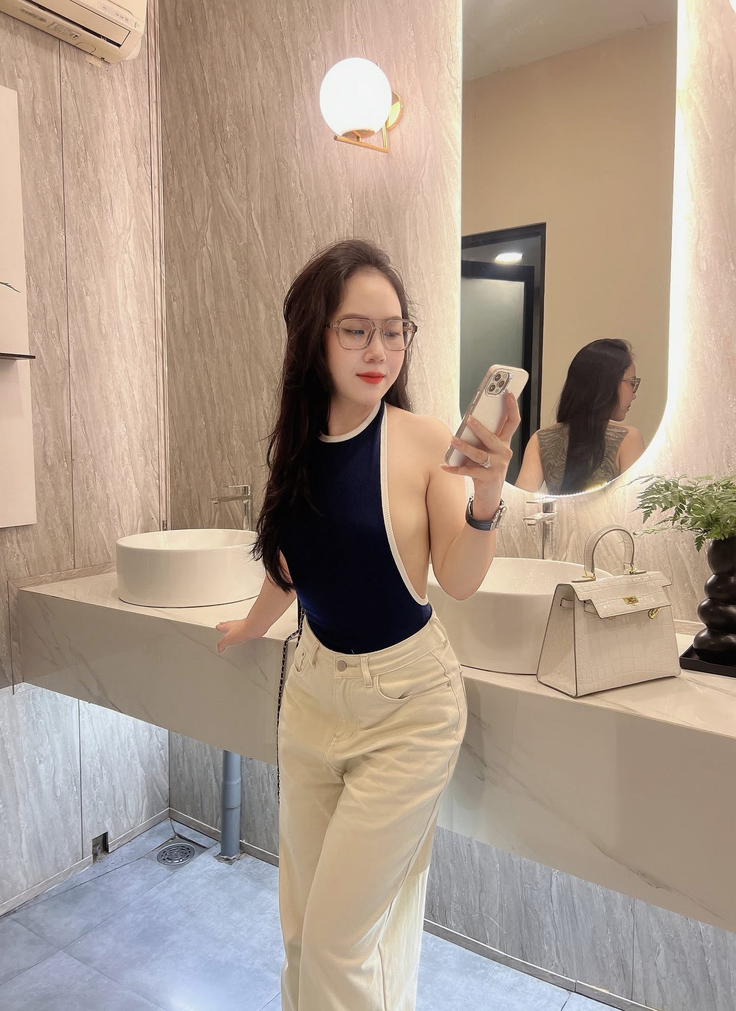 795403-ee1cb2cccd96.jpeg