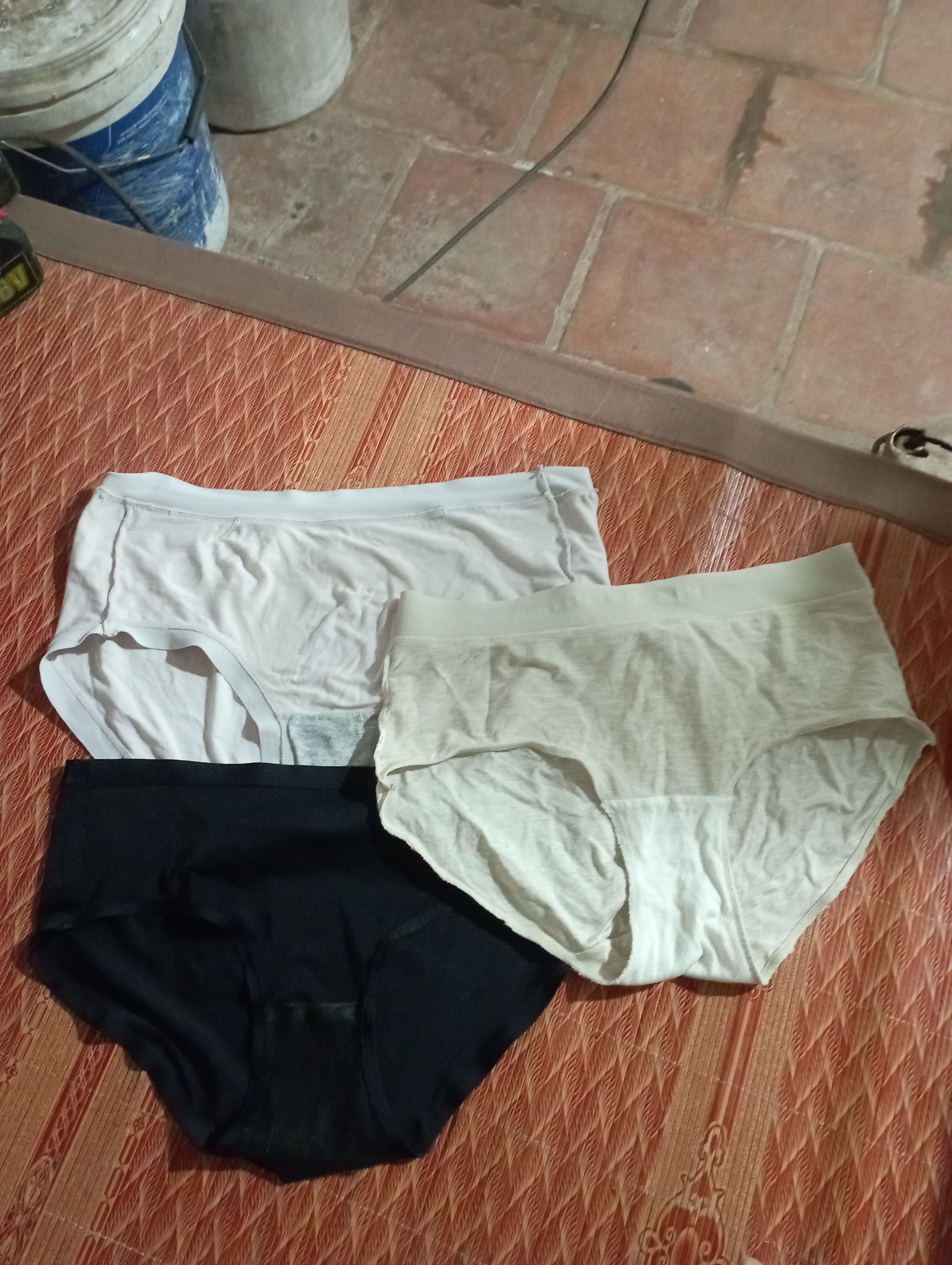 833646-e2b007222091.jpg